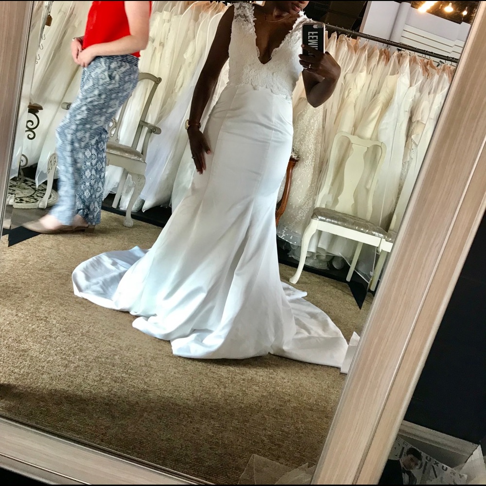 Carrafina Wedding Gown. Unaltered. Never Worn.